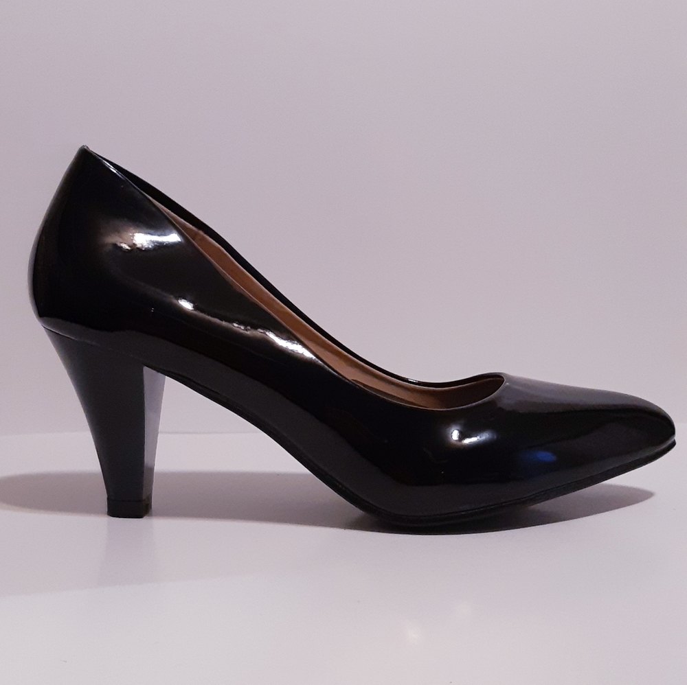 Patent leather pumps 2.5" - Picture 5 of 11